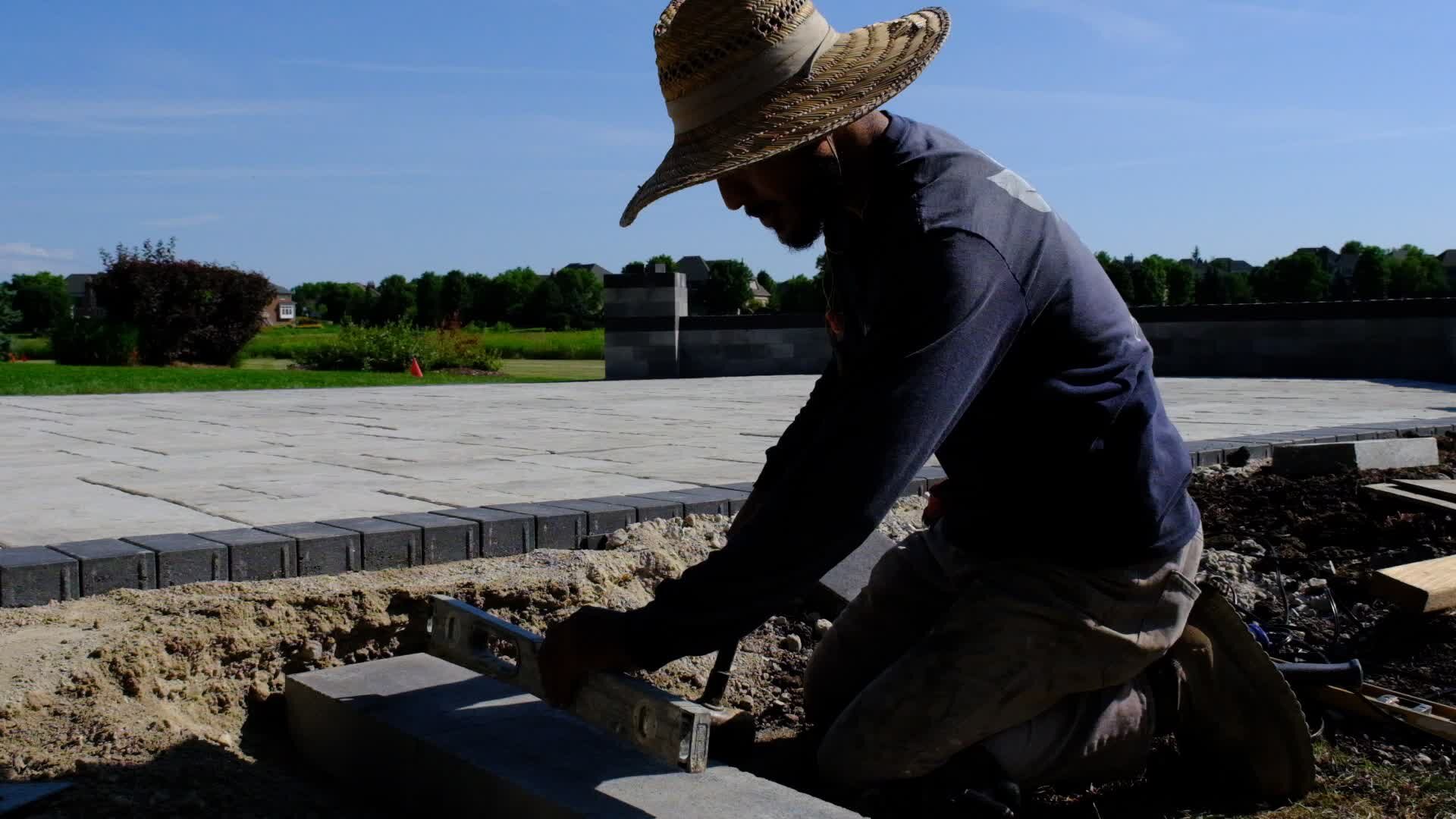 Leveling the paver border course